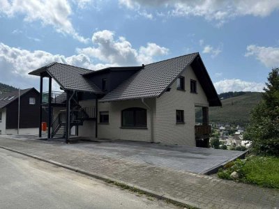Stilvolle 3-Zimmer-Erdgeschosswohnung mit gehobener Innenausstattung mit Einbauküche in Winterberg