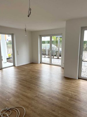 Neubau/Erstbezug! 4,5-Zimmer-Wohnung, sehr schön und hochwertig ausgestattet!