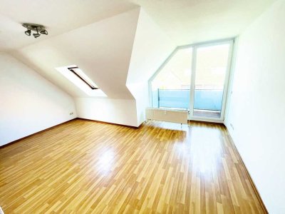 Gefragte attraktive 1-Raum-Wohnung mit EBK,Balkon, Stellplatz