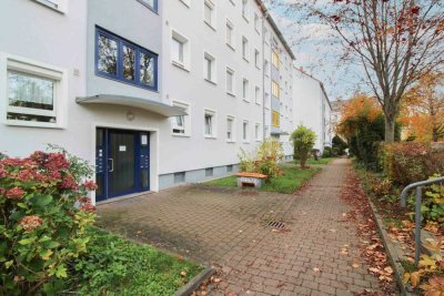 Erstbezug nach Renovierung: 3-Raum-Wohnung mit Balkon und Tageslichtbadezimmer im Chemnitzer Zentrum