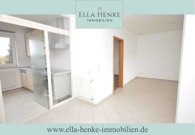 Sonnige, schön geschnittene 2-Zimmer-Wohnung mit Fahrstuhl + Balkon in ruhiger Lage.