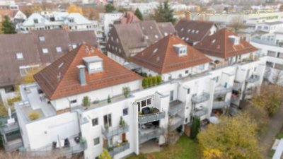Begehrte Lage, zwei Balkone - tolle Wohnung mit Duplexstellplatz!