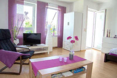 Eine  ruhige sonnige Wohnung mit Garten und Burgblick