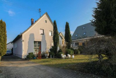 Jetzt zuschlagen! Mehrgenerationenhaus - großzügiges Zweifamilienhaus mit extra Baugrundstück