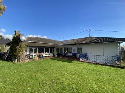 Großzügiger Eckbungalow in schöner Lage!