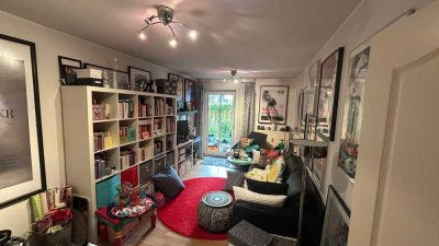 WOHLFÜHLEN MIT STIL!!! Gepflegte 2,5-Zimmer-Wohnung mit Süd-Garten und Balkon