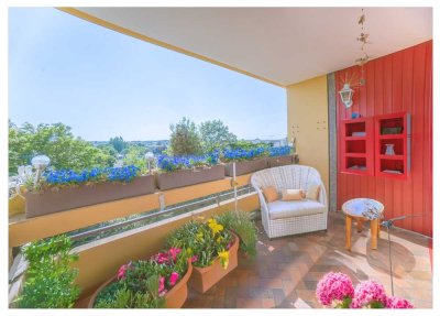 Erbpacht! Großzügige 4 Zimmer Wohnung mit. sep. Hobbykeller und sonniger Loggia