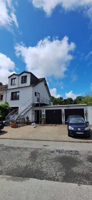 Traumeckhaus in ruhiger Lage in Duisburg-Bergheim Zweifamilien Haus 
OHNE MARKLERPROVISION