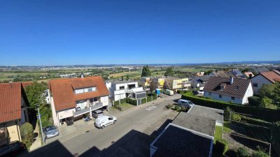Fernsicht Inklusive, 4-Zimmer Wohnung im 3. OG mit 180° Aussicht in Leinfelden-Echterdingen