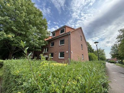 Reppenstedt: Sonnige 2-Zimmer-Dachgeschosswohnung mit Balkon in ruhiger Lage