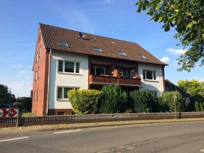 Erstbezug  -neu renovierte 3-Zimmer Whg. mit Balkon 1. OG - direkt vom Eigentümer links