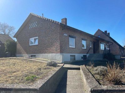 *** Großer Bungalow mit Vollkeller im schönen Dahlenburg ***