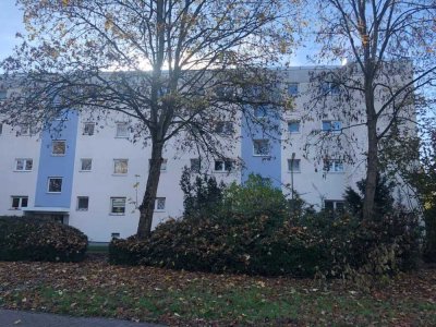 Vermietete 3-Zimmerwohnung zum Eigennutz mit schöner Loggia in der Nordweststadt