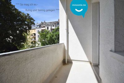 Kaßberg • 4-Zimmer • Sonnenbalkon • Tageslichtbad • neues Laminat • Stellplatz • bereits Anschauen!?