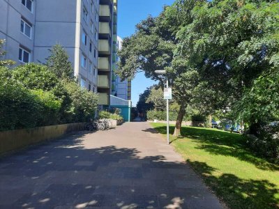 Vermietete 3-Zimmer-wohnung mit Loggia in Kiel-Mettenhof