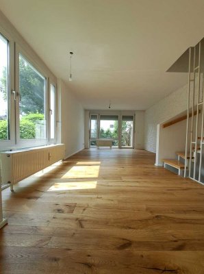 Haus-im-Haus Wohnung auf drei Etagen, frisch renoviert und provisionsfrei!