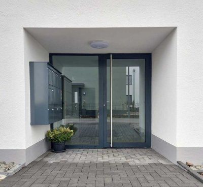 Neubau-Wohnung mit schönem Süd-Balkon