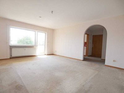 Zentrale 3 Zimmer Wohnung mit Potenzial - sofort bezugsfrei