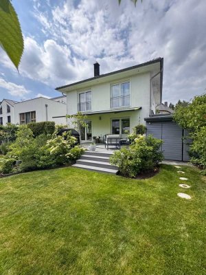 * FAMILIENFREUNDLICHE VILLA - TOP GEPFLEGT *
