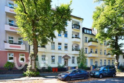 3 Zi.-Altbauwohnung Waidmannslust: 77 qm, EG, bezugsfrei, teilsaniert, Bad neu, gepflegtes Haus
