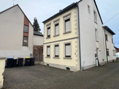 Frisch sanierte 1-Zimmer-Wohnung in zentraler Lage