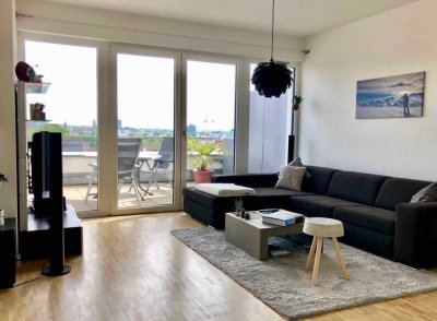 Lichtdurchflutete 3,5-Zimmer Wohnung am Fuße des Wartbergs mit Einbauküche und großer Dachterrasse