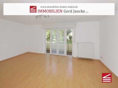 Baden-Baden, gut geschnittene Zwei-Zimmer-Wohnung mit Balkon u. Carport!