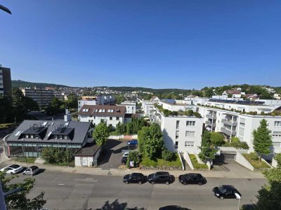 Helle 3-Zimmer-Wohnung mit Loggia