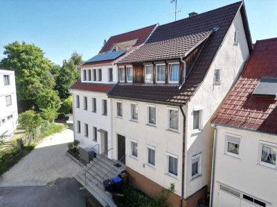 Attraktives Wohnhaus mit viel Platz im Herzen von Metzingen
