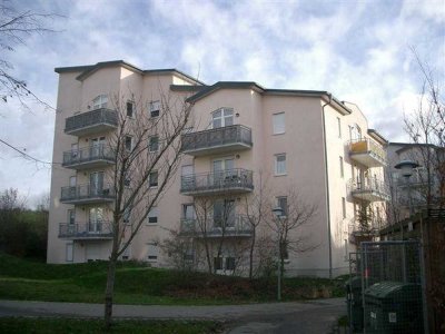 Kaufpreis : 8.160 Miete = 4,3 % - 2 ZW 45,5m² DG TG Leonberg ruhige Lage am Stadtpark