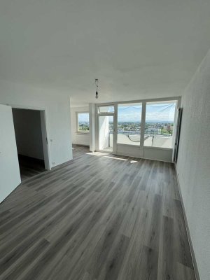 Frisch kernsanierte Wohnung mit Weitblick im 12. OG – Einziehen & wohlfühlen ab 01.07.2025