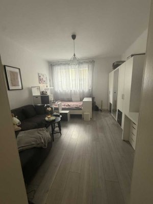 Schöne 1,5 Zimmer Wohnung in Seckenheim