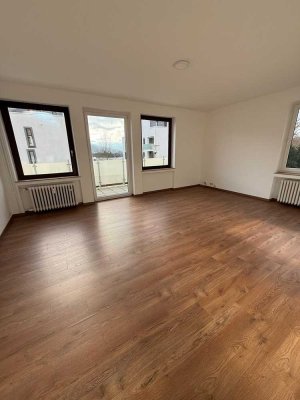 Sonnige EG-Wohnung mit Balkon & neuer Modernisierung