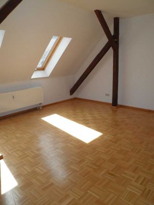 Ein Monat Kaltmietfrei - Großzügige, WG-geeignete Altbauwohnung