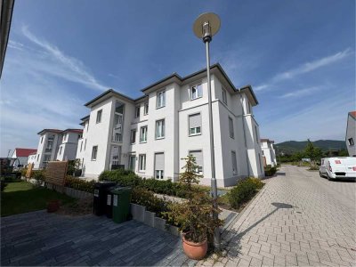 Hochwertige 2-ZKB Wohnung mit Balkon in Feldrandlage!
