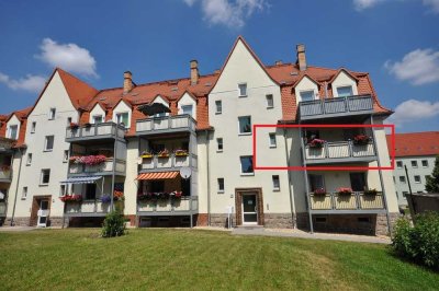 **Kapitalanlage** Schicke 3-Raum Wohnung mit Balkon, Tageslicht Badezimmer und PKW Stellplatz