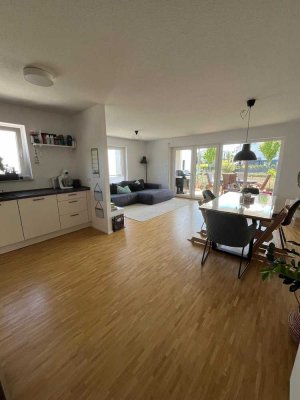 1596 € - 112 m² - 4.0 Zi.