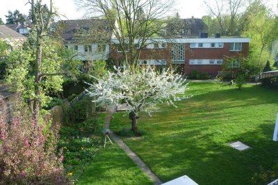 Helle freundliche  2,5-Zimmer Wohnung mit Balkon in Düsseldorf-Kaiserswerth