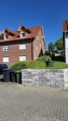 Beste Ausblicke garantiert: Großzügig gestaltete und lichtdurchflutete Dachgeschosswohnung!