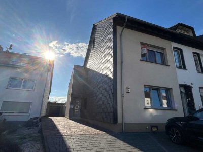 Schönes Reihenendhaus mit Garten im Zentrum von Ensdorf