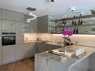 Luxuriöse Maisonette-Wohnung, A+ Haus, mit Fahrstuhl,  großer Süd-Terrasse und -Balkon, Courtagefrei