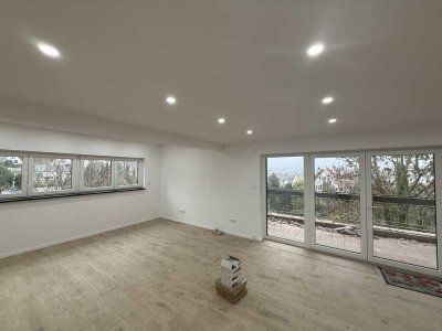 Exklusive 3-Zimmer Wohnung - luxuriös saniert & sofort bezugsbereit