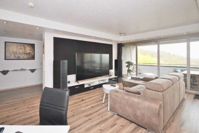 Helle, offen gestaltete 2-ZKB Wohnung mit Loggia, EBK und TG Stellplatz in Höhenlage in Lahnstein