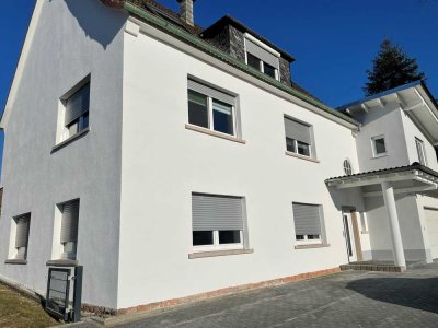Gepflegtes 5-Zimmer-Einfamilienhaus mit EBK und 2 Büro-Räumen in Birstein, Birstein