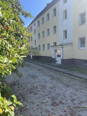 + + + neues Glück - helle Dreiraumwohnung mit Blick ins Grüne in Ivenack + + +