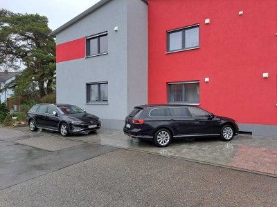 Moderne Luxus Traumwohnung in ruhiger Lage - 210 m² Wfl mit 7 Zimmern, zwei Bädern + 300m2 Garten