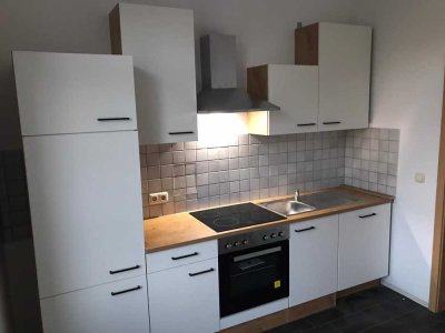 Schöne Wohnung auf Wunsch mit Einbauküche in Chemnitz zu vermieten!