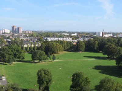 Traumhafte 2-Zi-Wohnung mit unglaublichem Panoramablick, direkt am Park