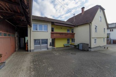 Älteres, gepflegtes 1-2-Fam-Haus mit Scheune u. Garten in ruhiger Lage - für Käufer provisionsfrei!