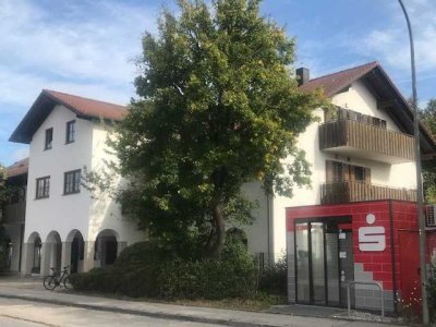 Gut geschnittene sonnige 2 Zimmerwohnung mit Balkon in Pliening, Nähe Poing